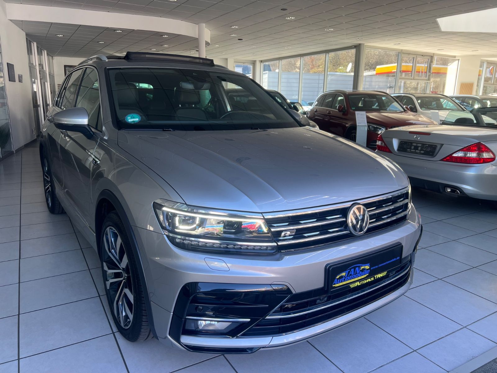 Fahrzeugabbildung Volkswagen Tiguan Highline 2.0TDI DSG 4Motion R-Line