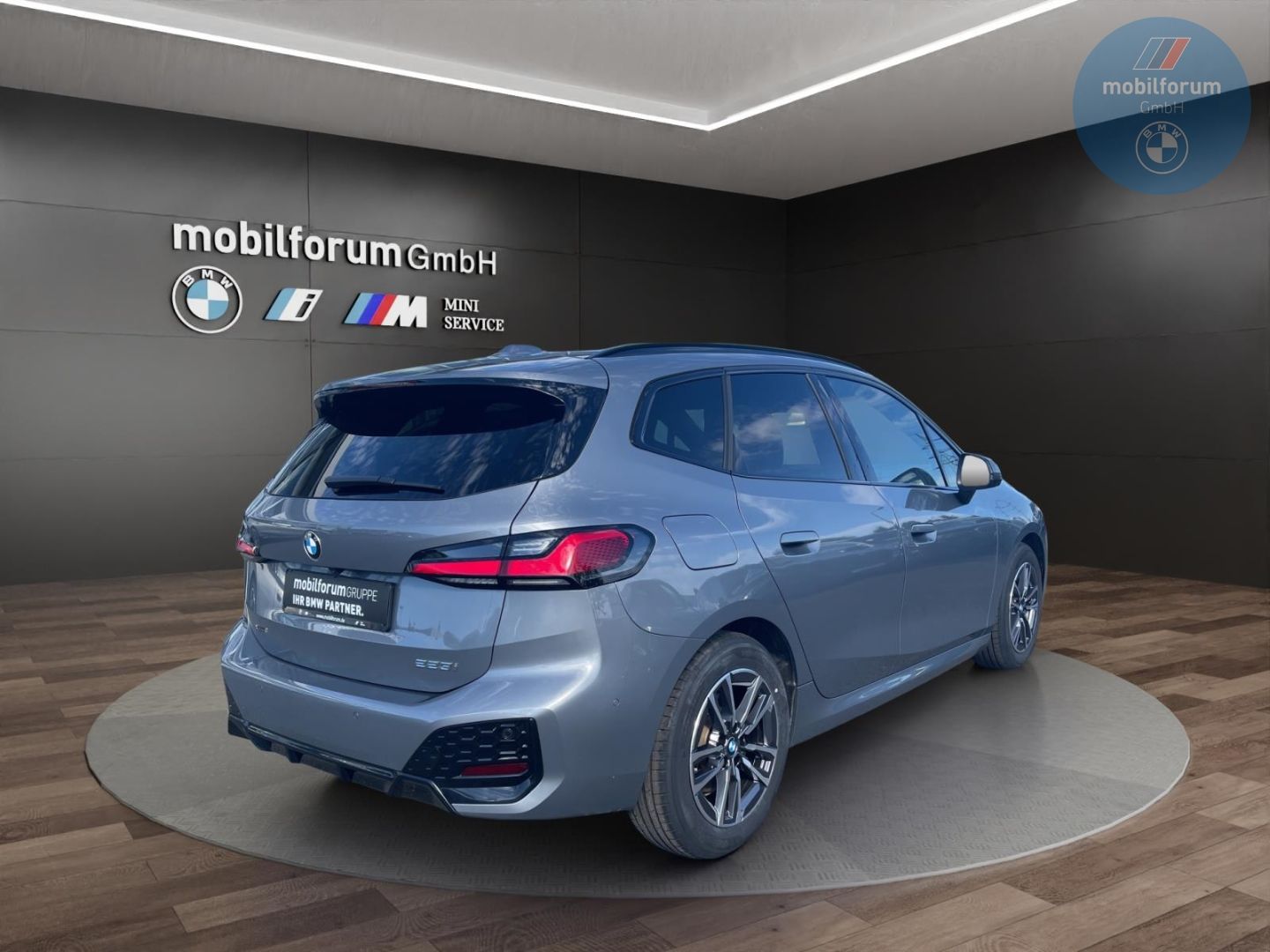 BMW 223 Active Tourer i xDrive M-Sport Pano ACC AHK foto 3
