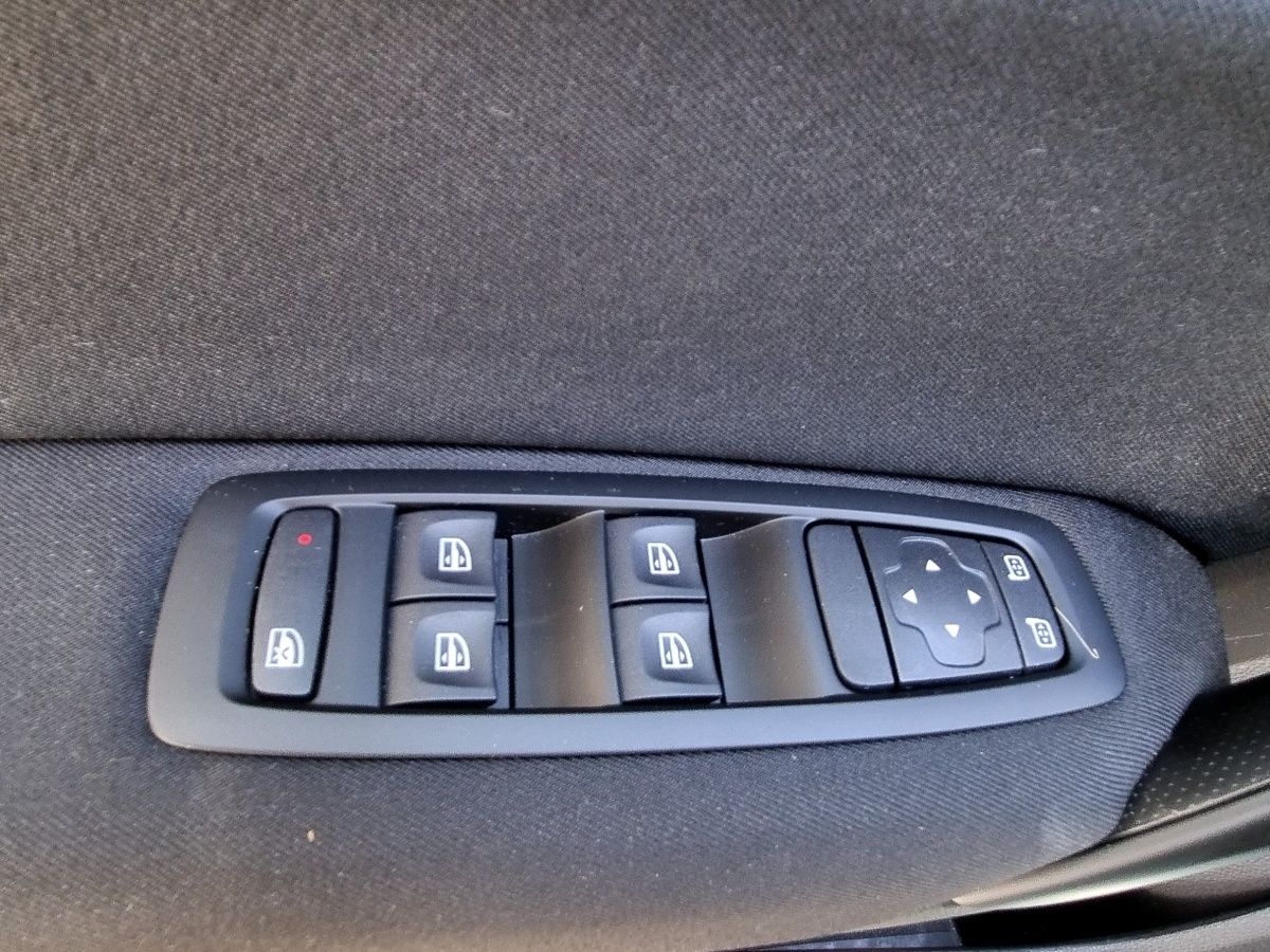 Fahrzeugabbildung Renault Megane Grandtour ZEN E-TECH PlugIn 160