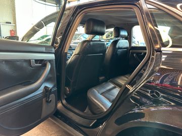 Audi A4  *TÜV 0228*KLIMAAUTOMATIK*SitzHZ*VOLL-LEDER*