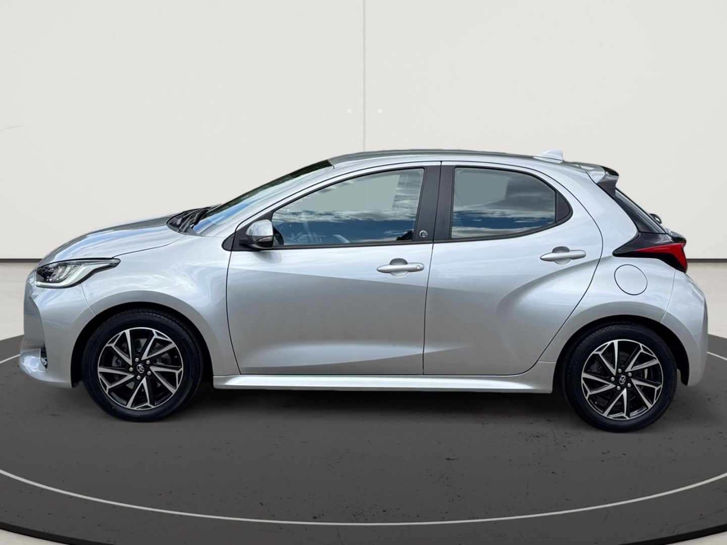 Toyota Yaris Hybrid Team Deutschland LED Apple CarPlay  imagem 2