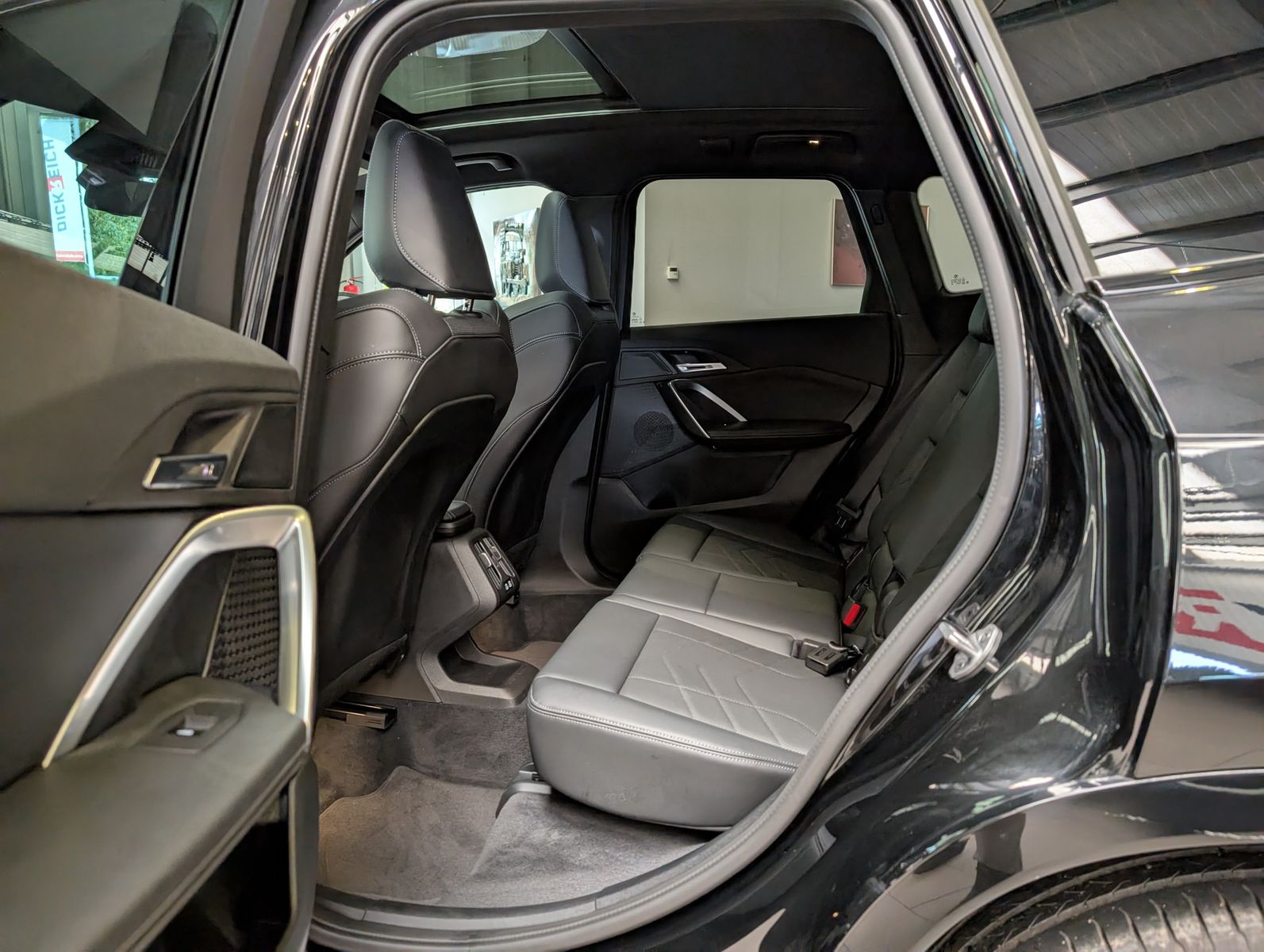 Fahrzeugabbildung BMW X1 18 d M-Sport Pano Premium-Travel-Paket AHK