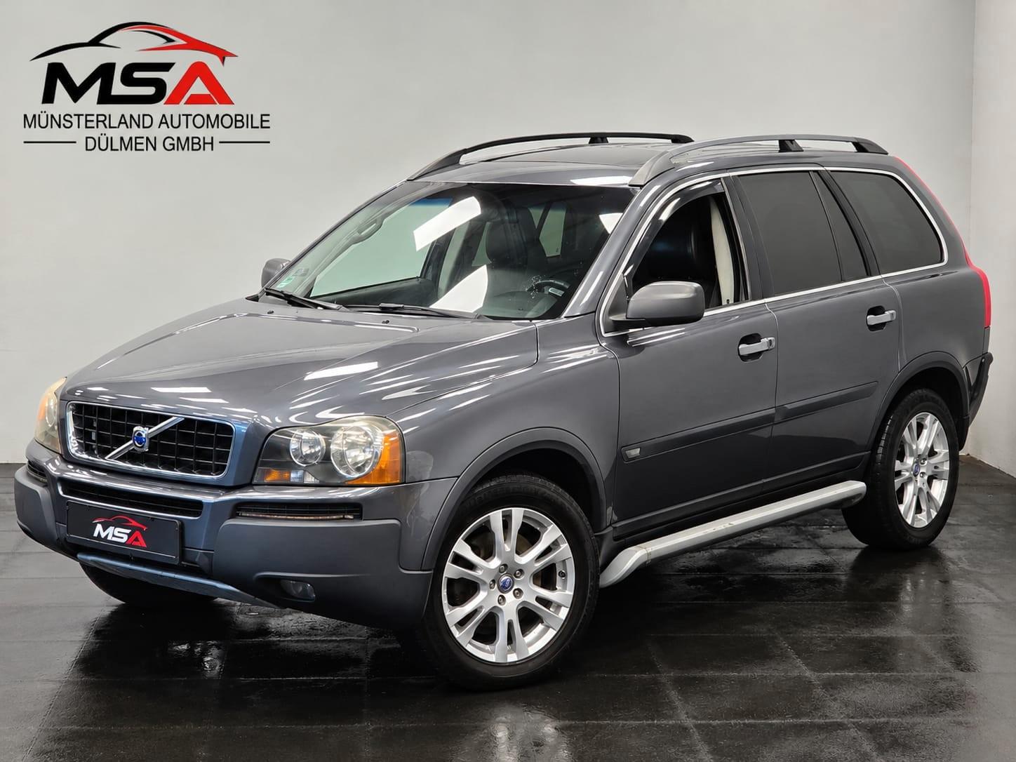 Volvo XC90 D5 Momentum 2.4 5 cyl. 185 ch BVM 4x4 / 172 300 km / Toit ouvrant / Cuir / Distribution neuve / Attelage