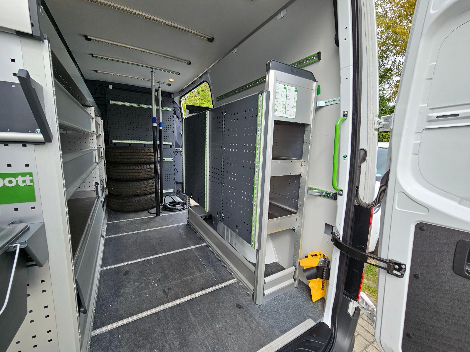 Mercedes-Benz eSprinter 414 BOTT WERKSTATT REGALE FULL HOUSE