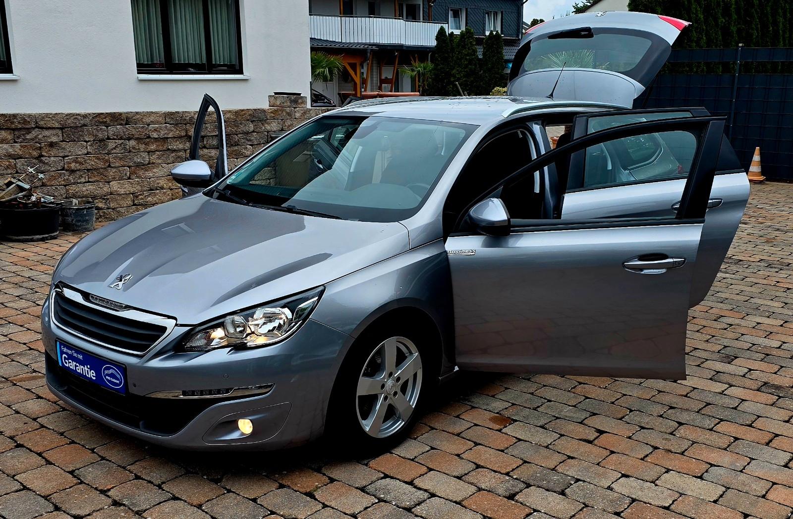 Peugeot 308 2015 — photo 11