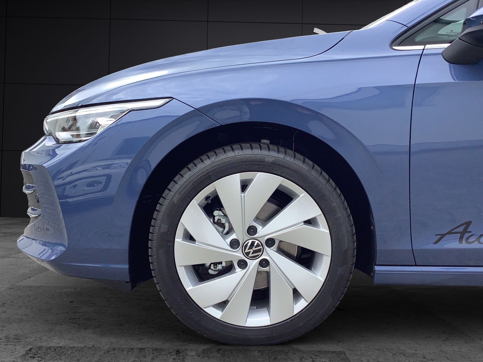 Fahrzeugabbildung Volkswagen Golf VIII Variant TSI Style AHK HuD PANO ACC 360