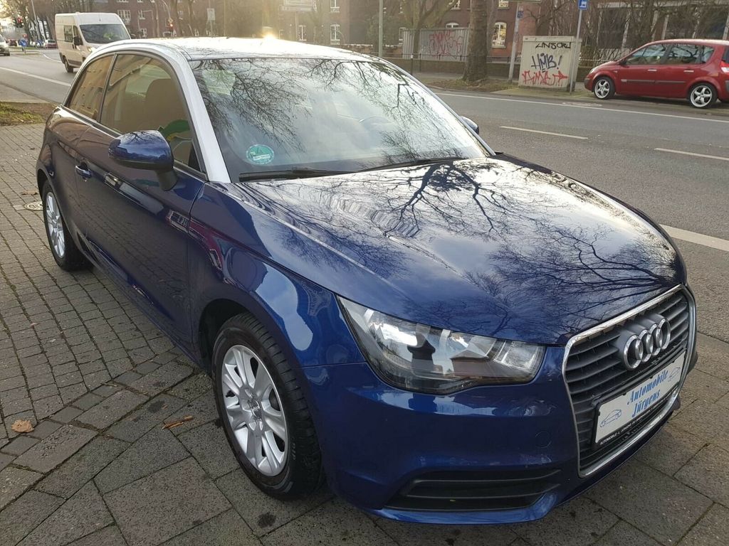 Продам Audi A1 2011 бензин седан бу в , цена 8999 €