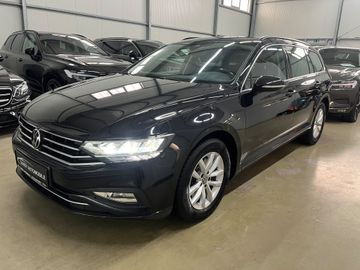 Volkswagen Passat - 1