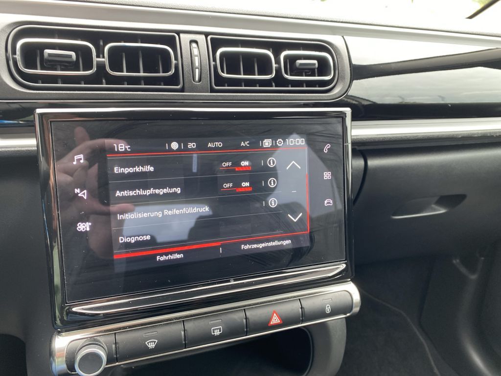 Fahrzeugabbildung Citroën C3 Pure Tech 110 S&S MAX *Navi*Rückf.k.*