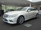 Mercedes-Benz E 250 CGI AMG,PDC,Tempomat,SitzH,Klima,Xenon! - Mercedes-Benz E-Class aus 2011: Coupé