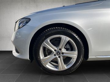Mercedes E 220 - 8