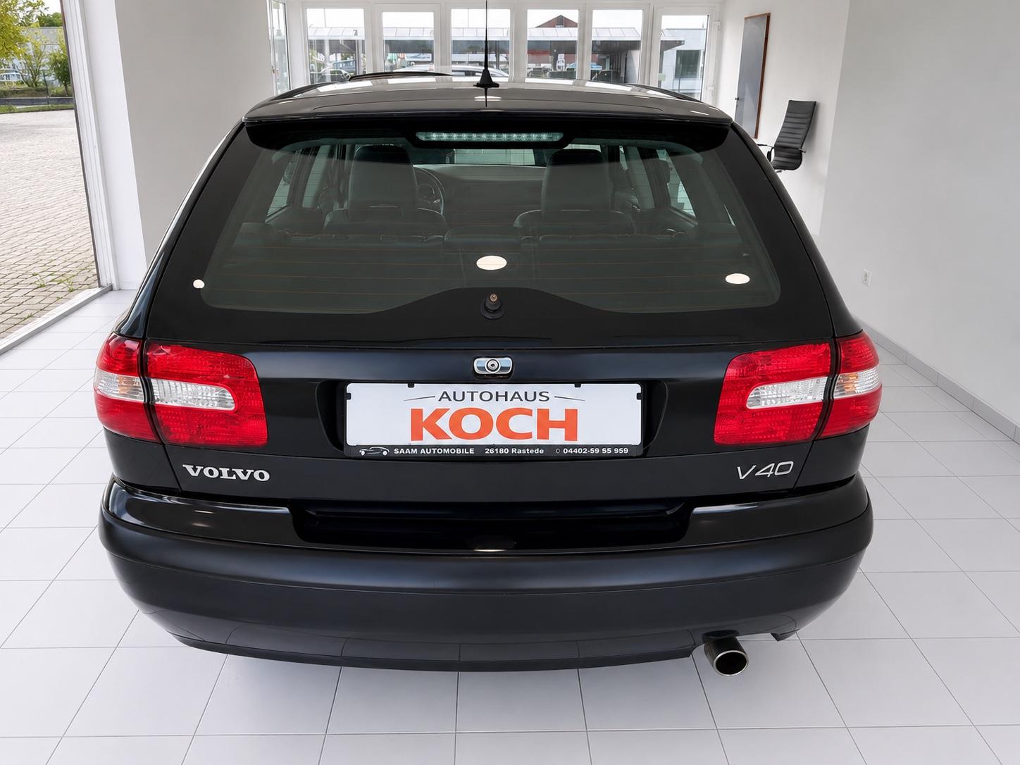 Volvo V40 2004 — photo 6