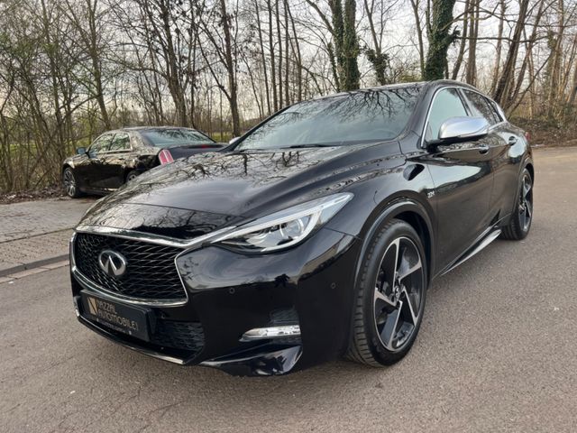 Infiniti Q30 2.2d DCT AWD SPORT*AUTOMATIK*PANORAMA*19ZOLL