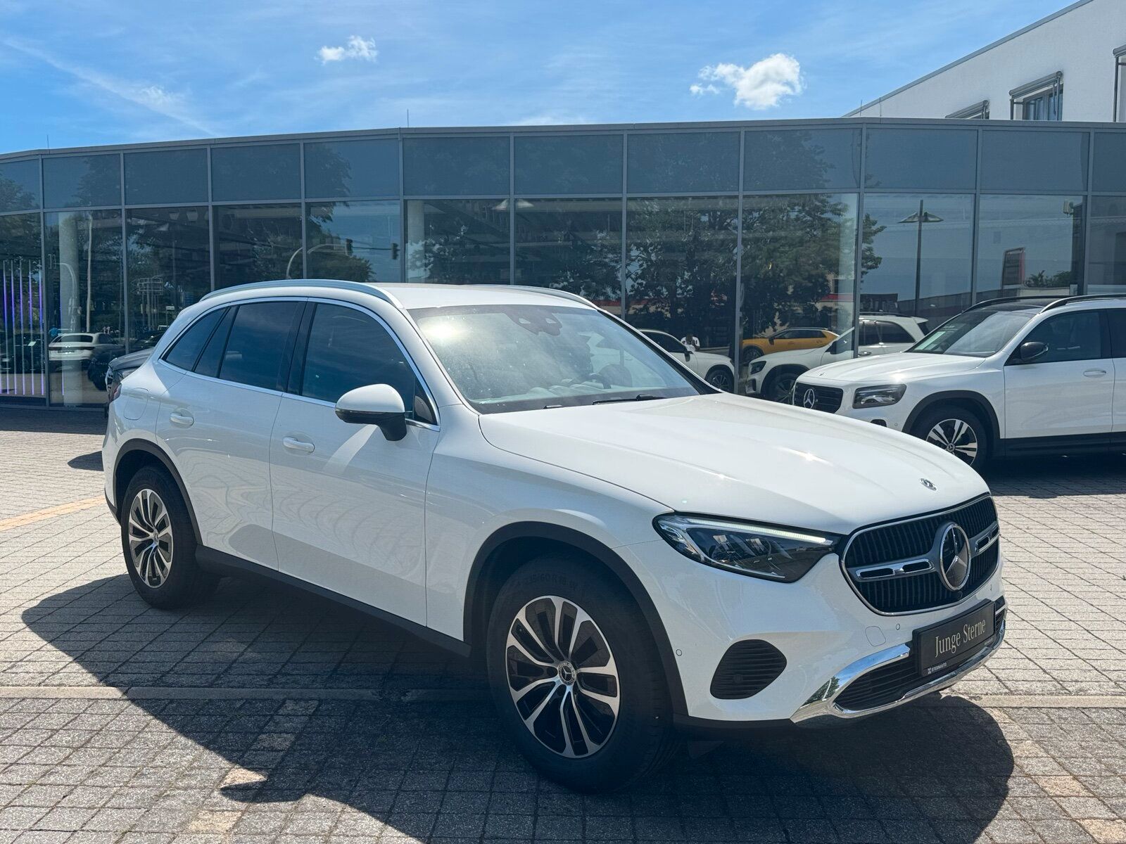 Mercedes-Benz GLC 220 d 4M AVANTGARDE AHK Distronic RüCam LED imagem 3