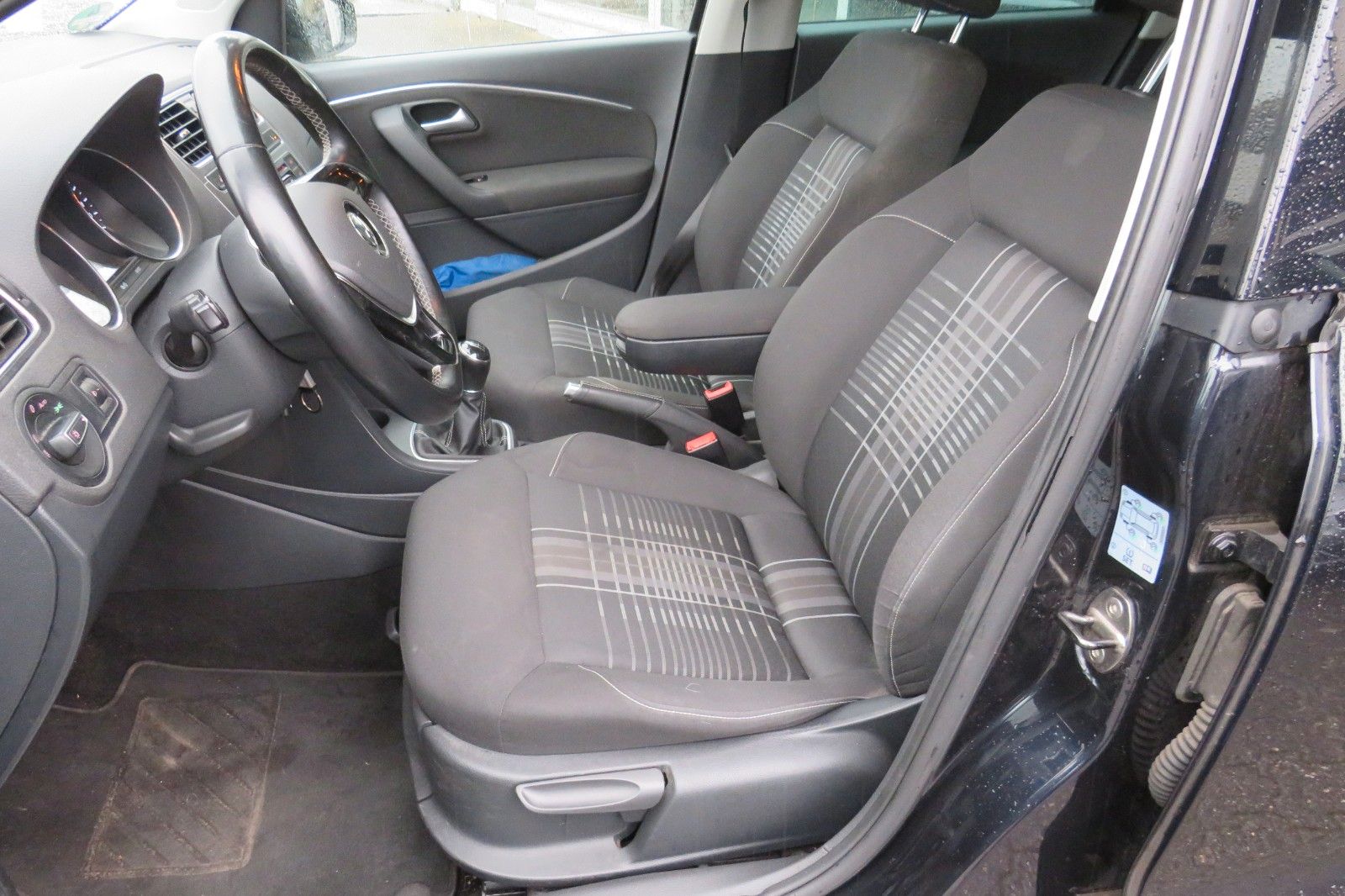 Fahrzeugabbildung Volkswagen Polo V Lounge 4T PDC GJ AHK CLIMATRONIC