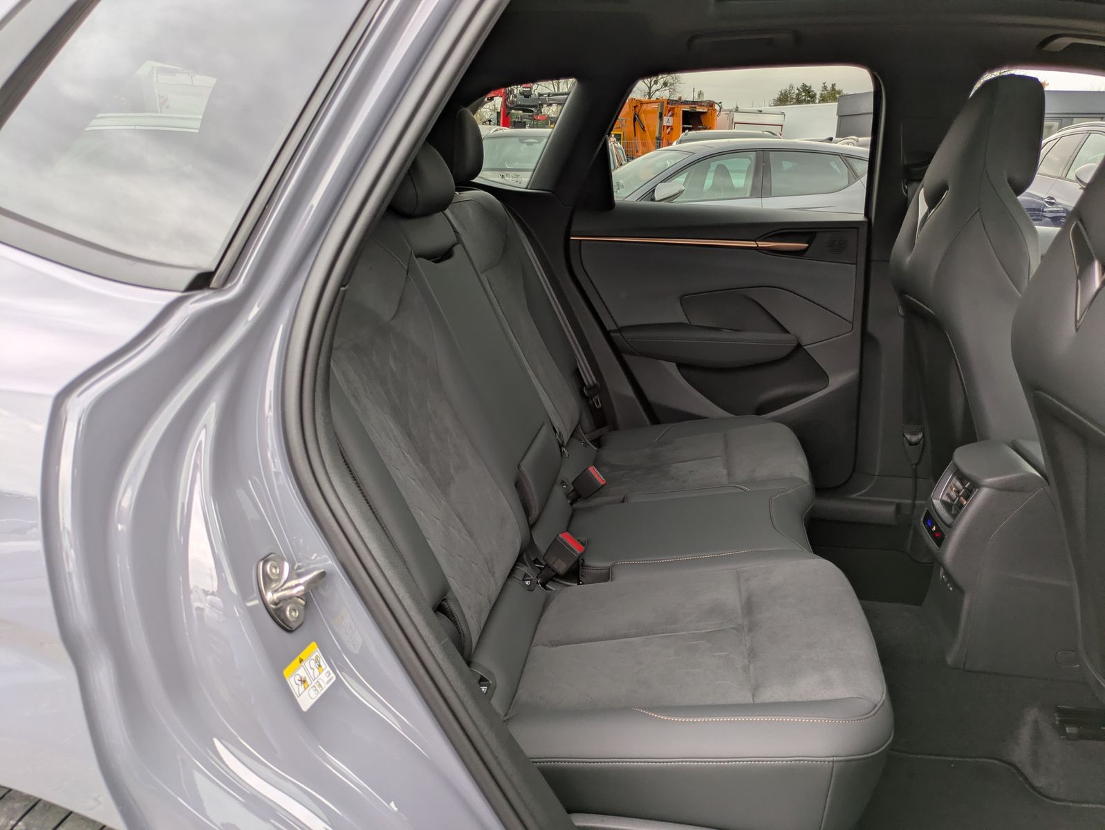 Fahrzeugabbildung CUPRA Terramar 2.0 TSI 4D VZ HUD*MATRIX*PANO*DCC*20"