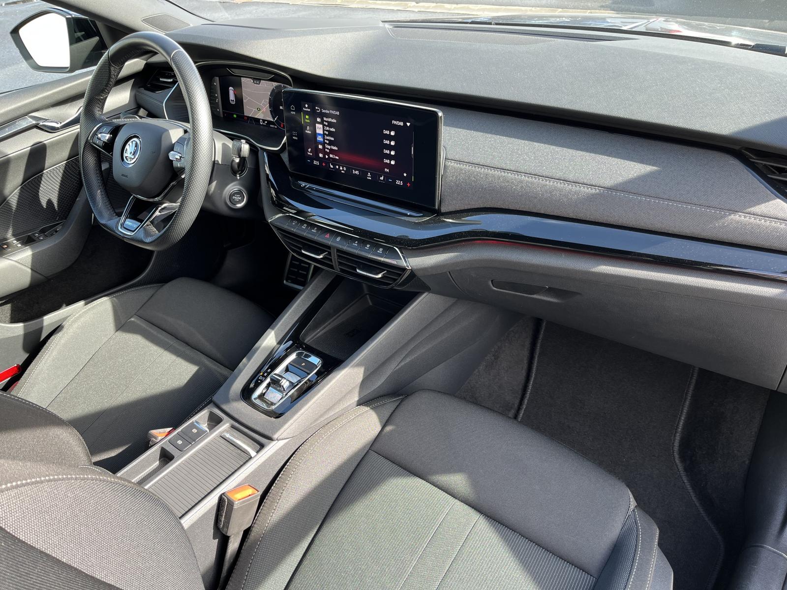 Skoda Octavia Combi 2.0 TDI DSG SPORTLINE 156€ m.20% A