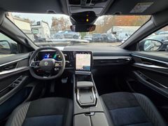 Fahrzeugabbildung Rafale 200 E-Tech Full Hybrid Esprit Alpine HUD