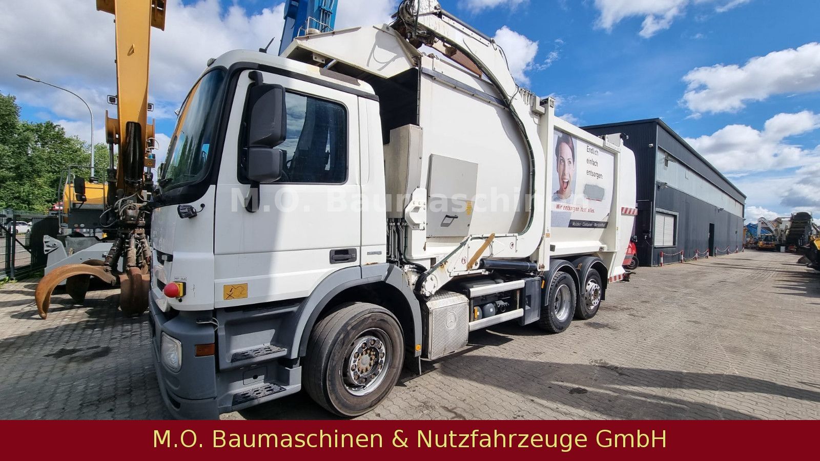 Fahrzeugabbildung Mercedes-Benz Actros 2532 / AC / ZSA / 6x2 /  Müllwagen