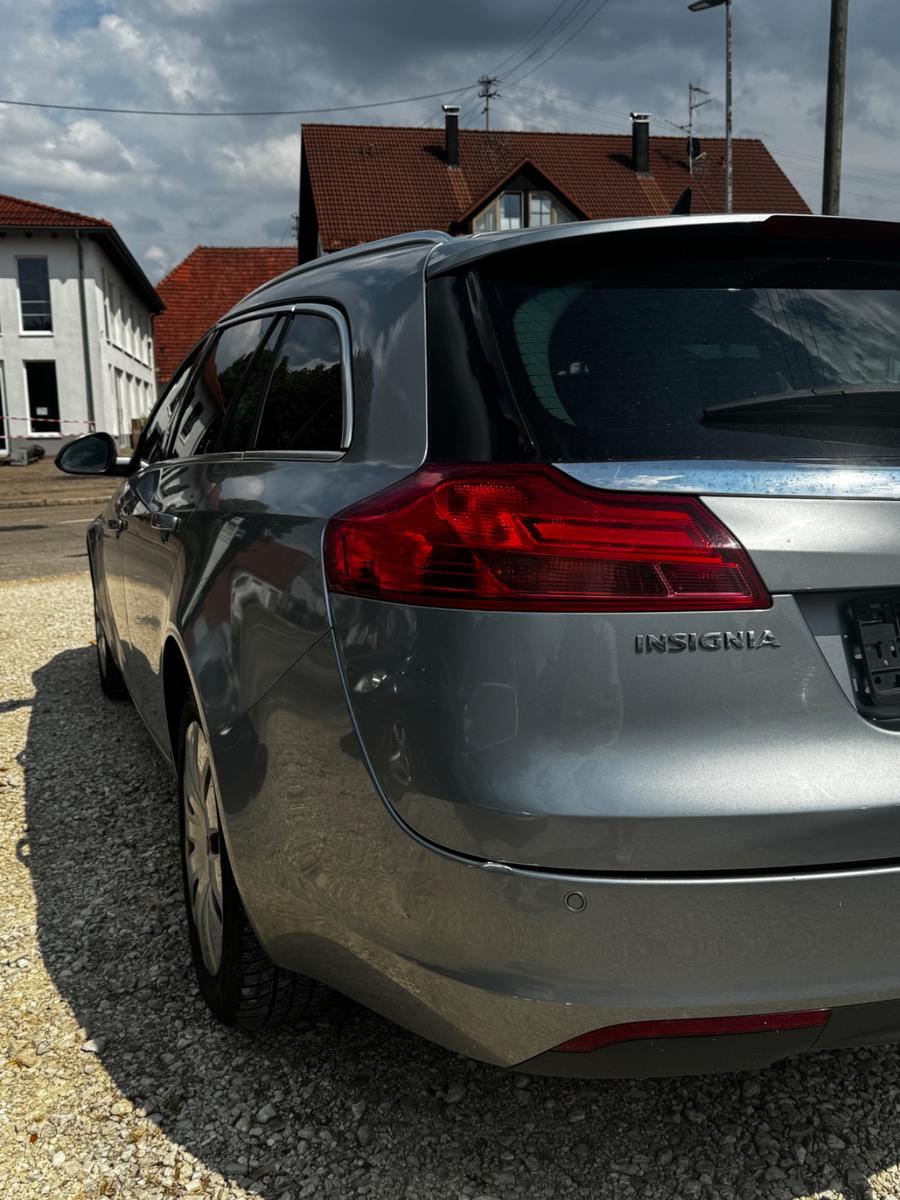 Opel Insignia 2011 — photo 8