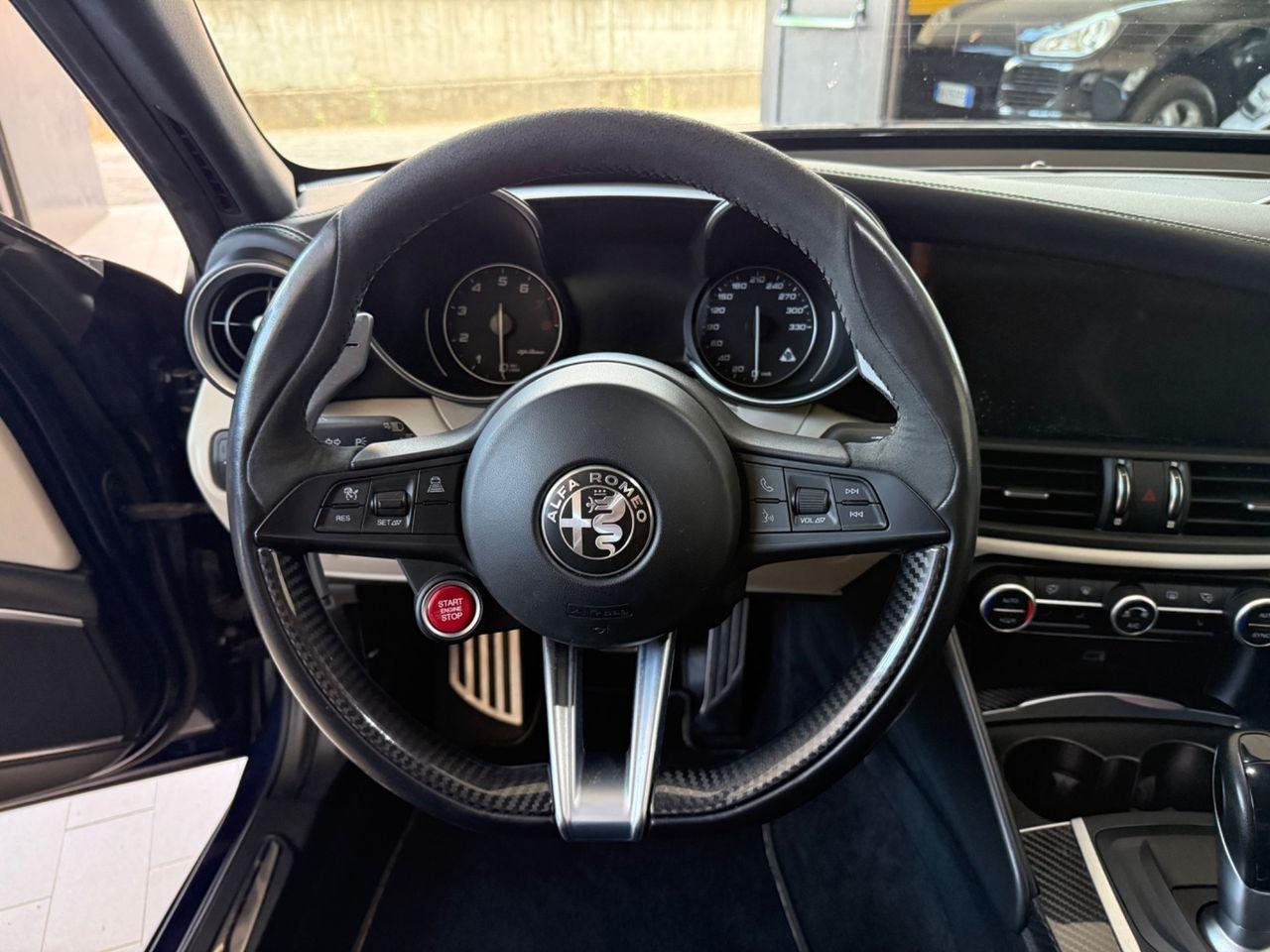 Alfa Romeo Guilia 2.9 V6 Bi-Turbo Quadrofoglio 510ch - Pack Carbone - Harman Kardon - Camera - Non fumeur