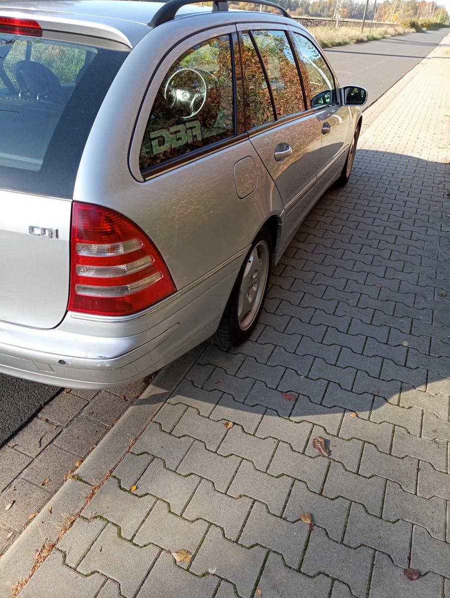 Mercedes-Benz C220 2006 — photo 9