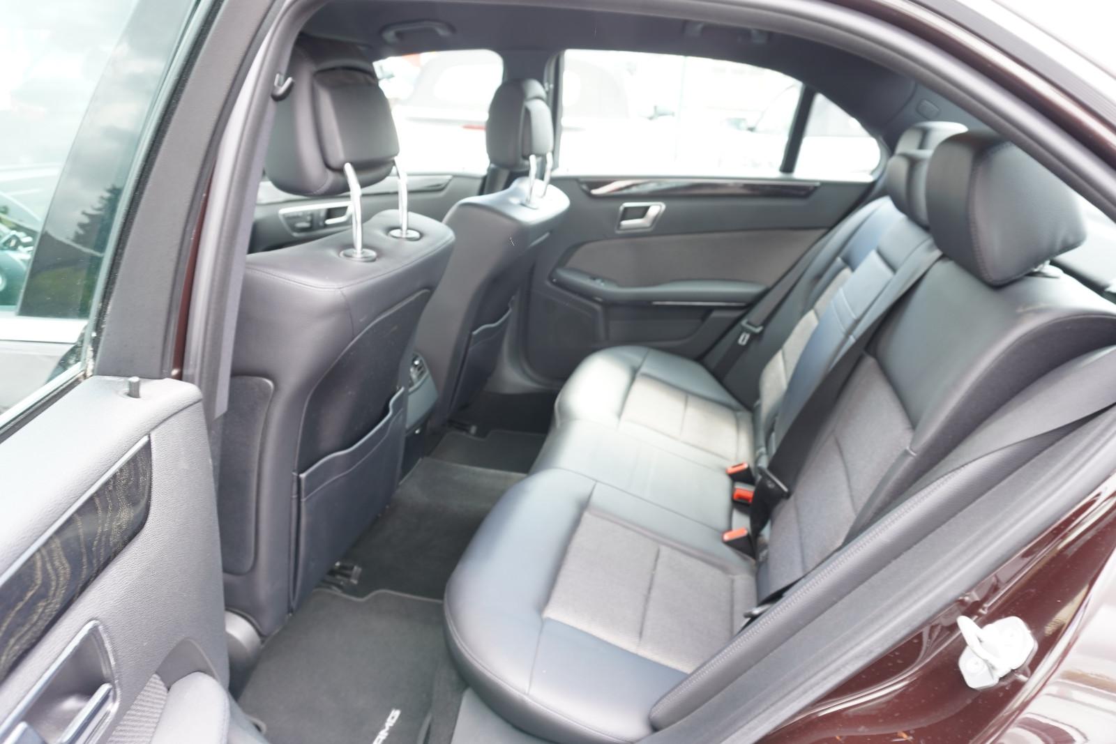 Mercedes-Benz E 300 CGI 4Matic *AMG Line*Xenon*Kamera*Navi*TOP