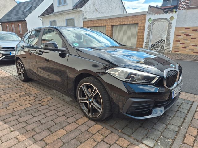BMW 118i -