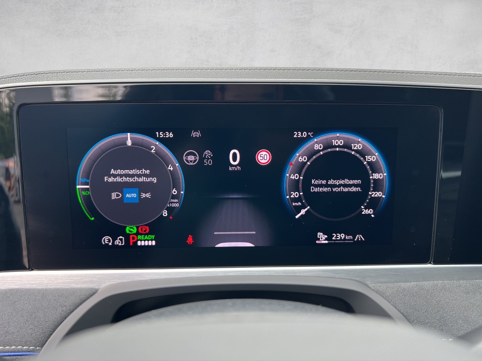 Passat R-Line 1,5 l eHybrid OPF 130 kW ( 177 PS)