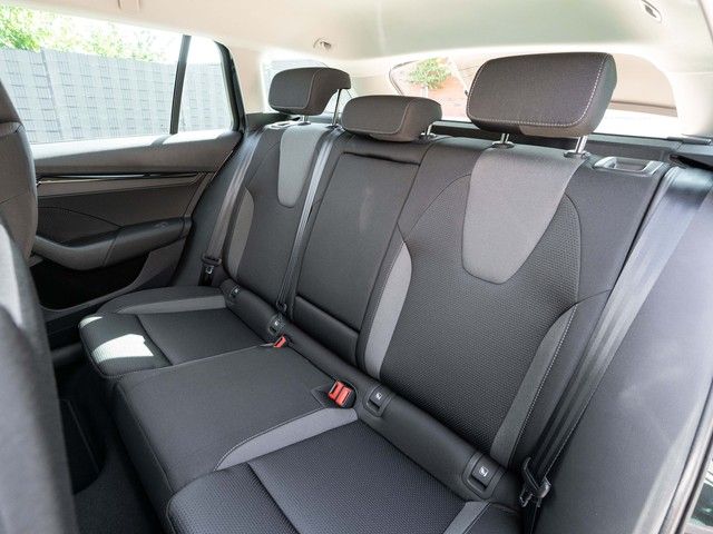 Octavia Combi 2.0 TDI Tour DSG AHK+MATRIX+STANDH