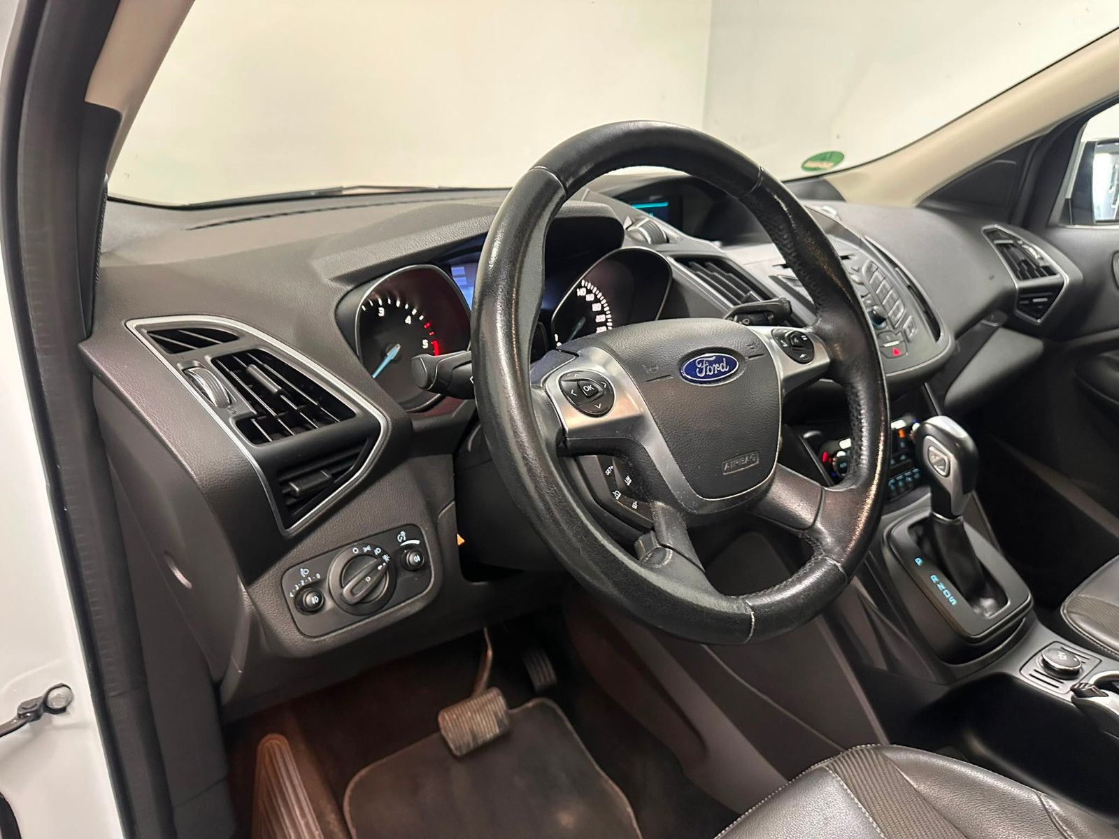 Fahrzeugabbildung Ford Kuga Titanium *TEMPO*KLIMA*SPORTSITZE*