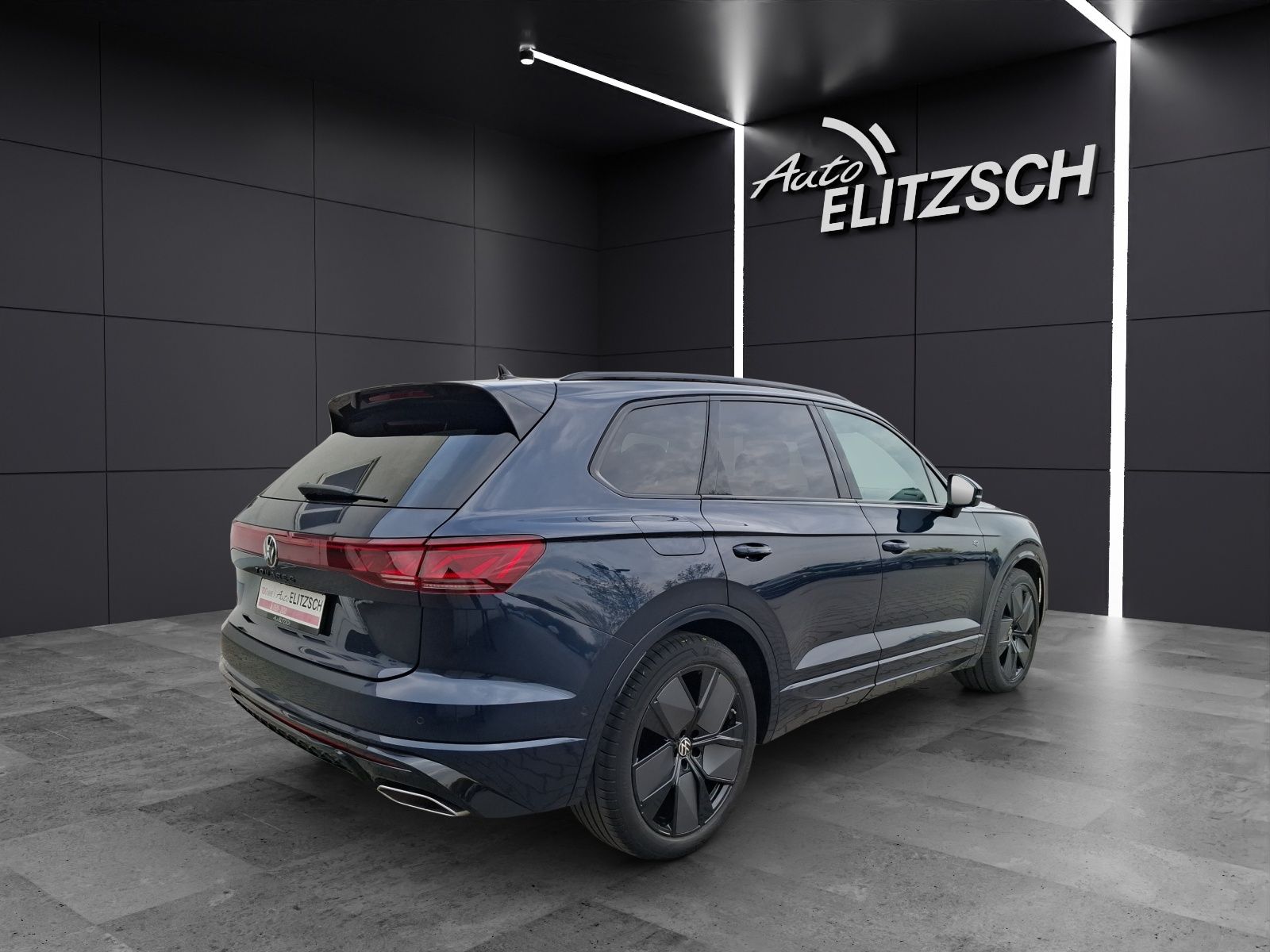 Fahrzeugabbildung Volkswagen Touareg R-Line TDI 4M IQ.Light ACC AHK STH PANO