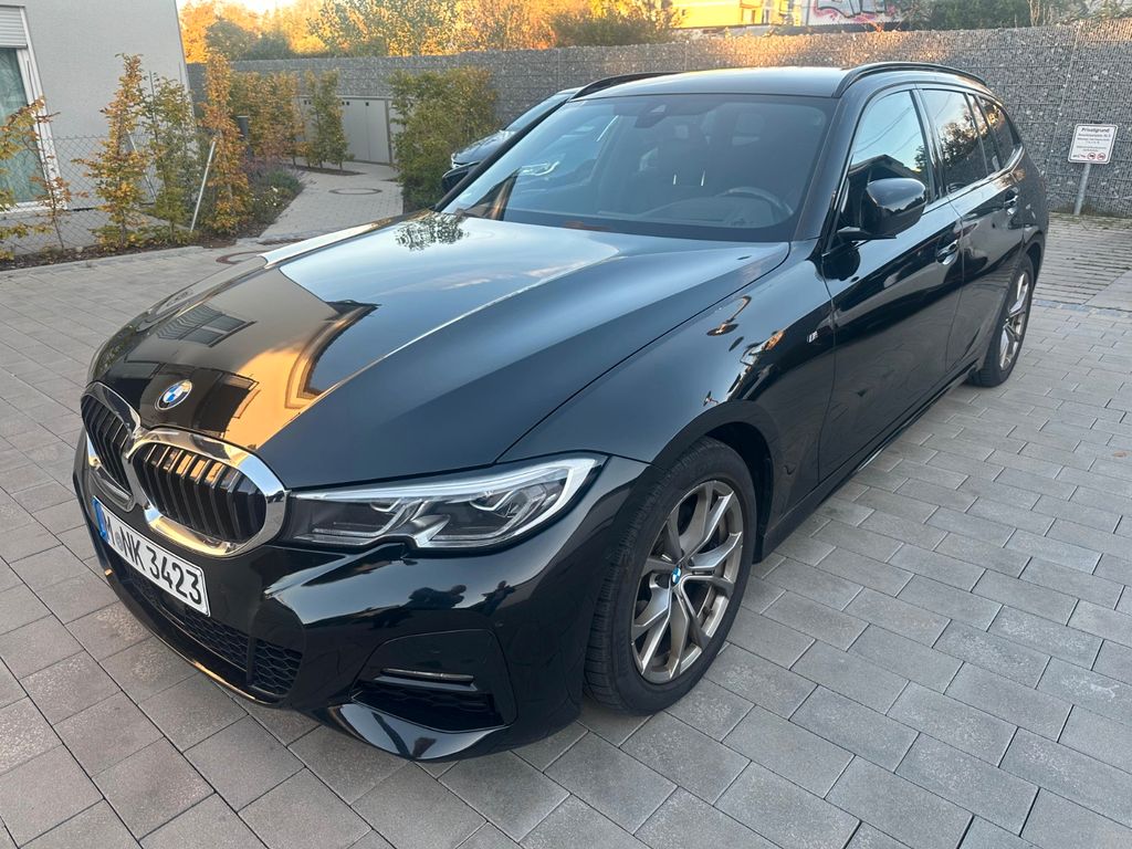 Image of BMW 320