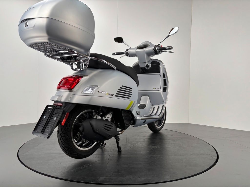 Fahrzeugabbildung Vespa GTS 125 SUPER TECH *NEUWERTIG *TOPCASE