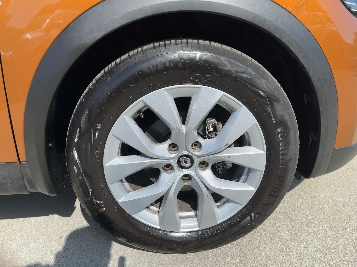 Fahrzeugabbildung Renault Captur INTENS TCe 90 - mit KI generiert/bearbeitet