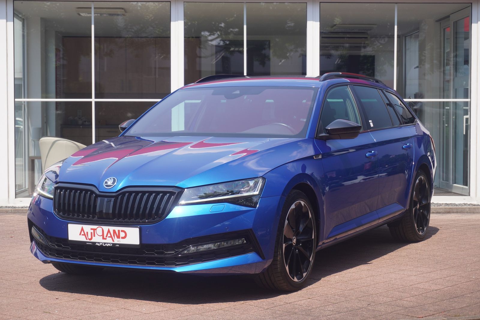 Skoda Superb Combi 2.0TSI Sportline LED Navi ACC Leder foto 2