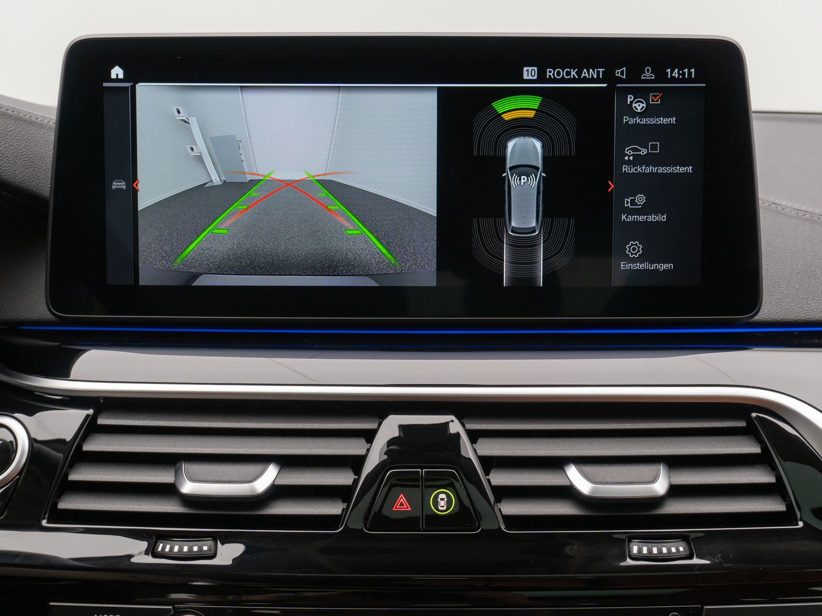 Fahrzeugabbildung BMW 540d xD Luxury Line Panorama HUD HIFi DAB DisKey