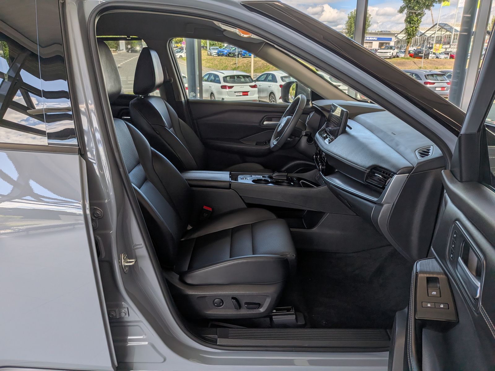 Fahrzeugabbildung Nissan X-Trail 1.5 e-Power N-Connecta ACC 360 Navi 12"