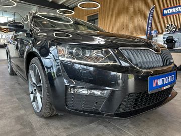 Skoda Octavia Combi RS *BiXenon*Navi*AHK*
