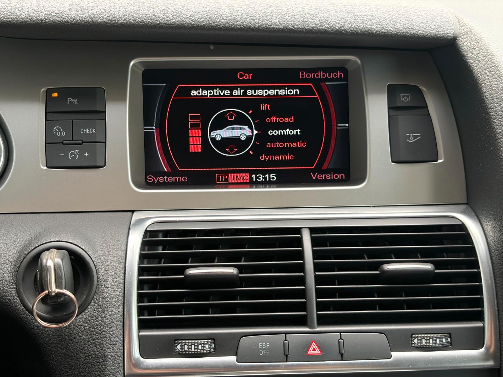 Audi Q7 3.0 TDI quattro 233 ch • 7 places • 1ère Main • GPS • Webasto • Attelage 3,5 t
