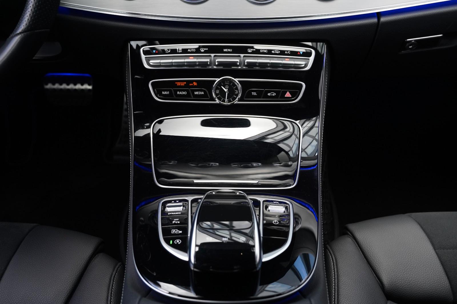 Mercedes-Benz CLS 220d AMG-Comand-MBeam-Kamera-AHK
