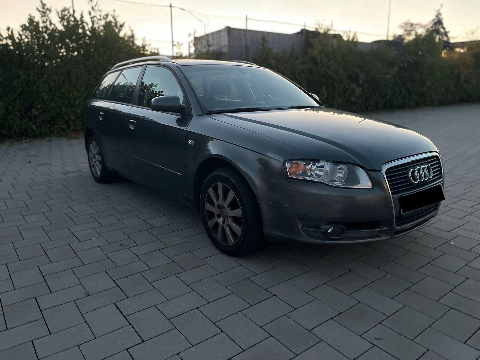 Audi A4 2006 — interior