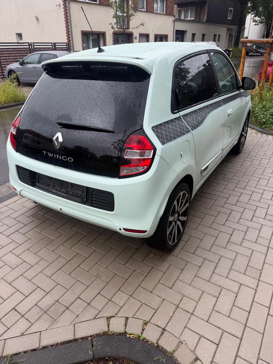 Renault Twingo ENERGY TCe 90 EDC La Parisienne La Pa...