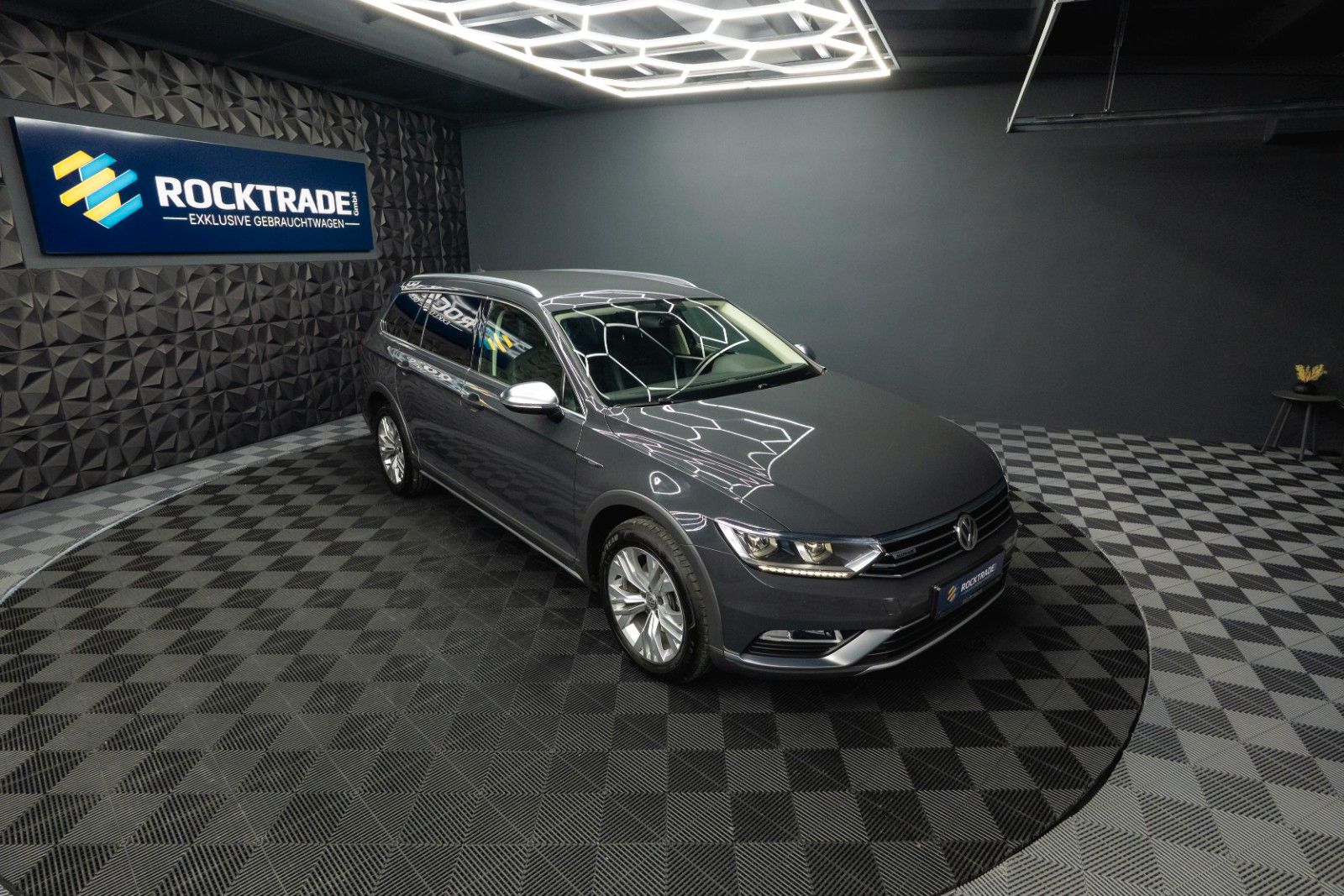 Fahrzeugabbildung Volkswagen Passat Alltrack 4Motion | Massage | LED | ACC