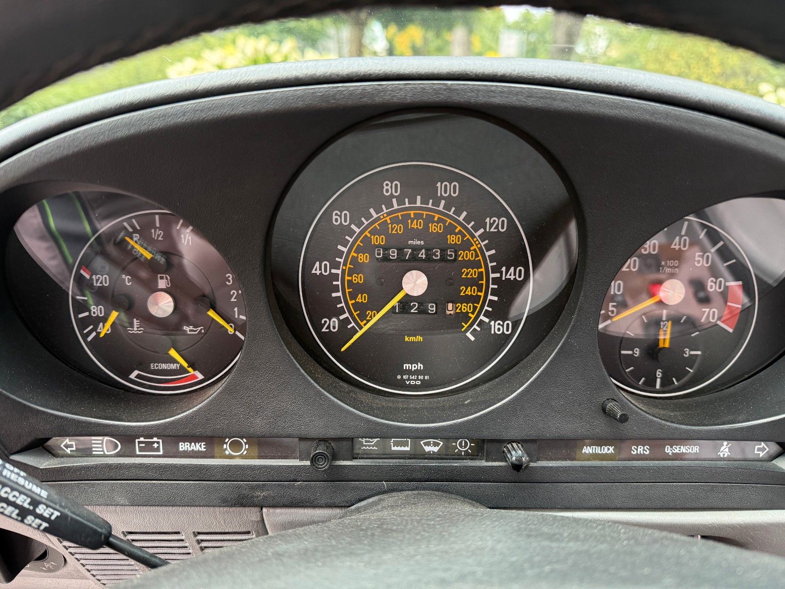 Fahrzeugabbildung Mercedes-Benz SL 560