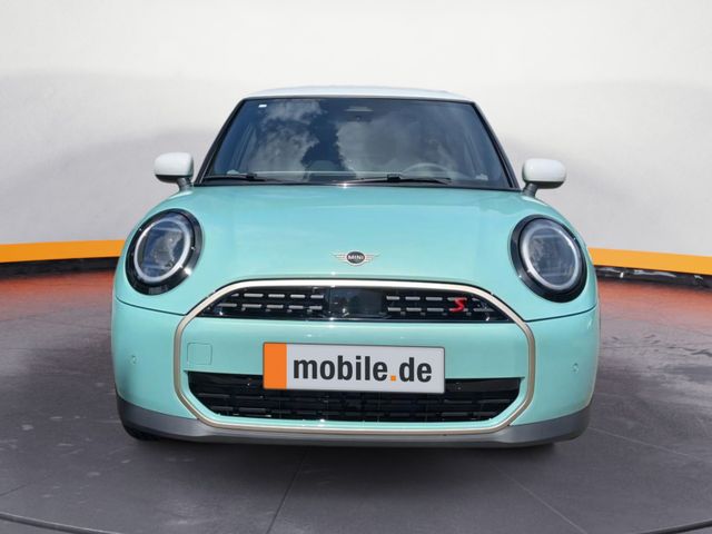 MINI Cooper S 3-Türer Favoured Trim UPE 41.955 EUR HU