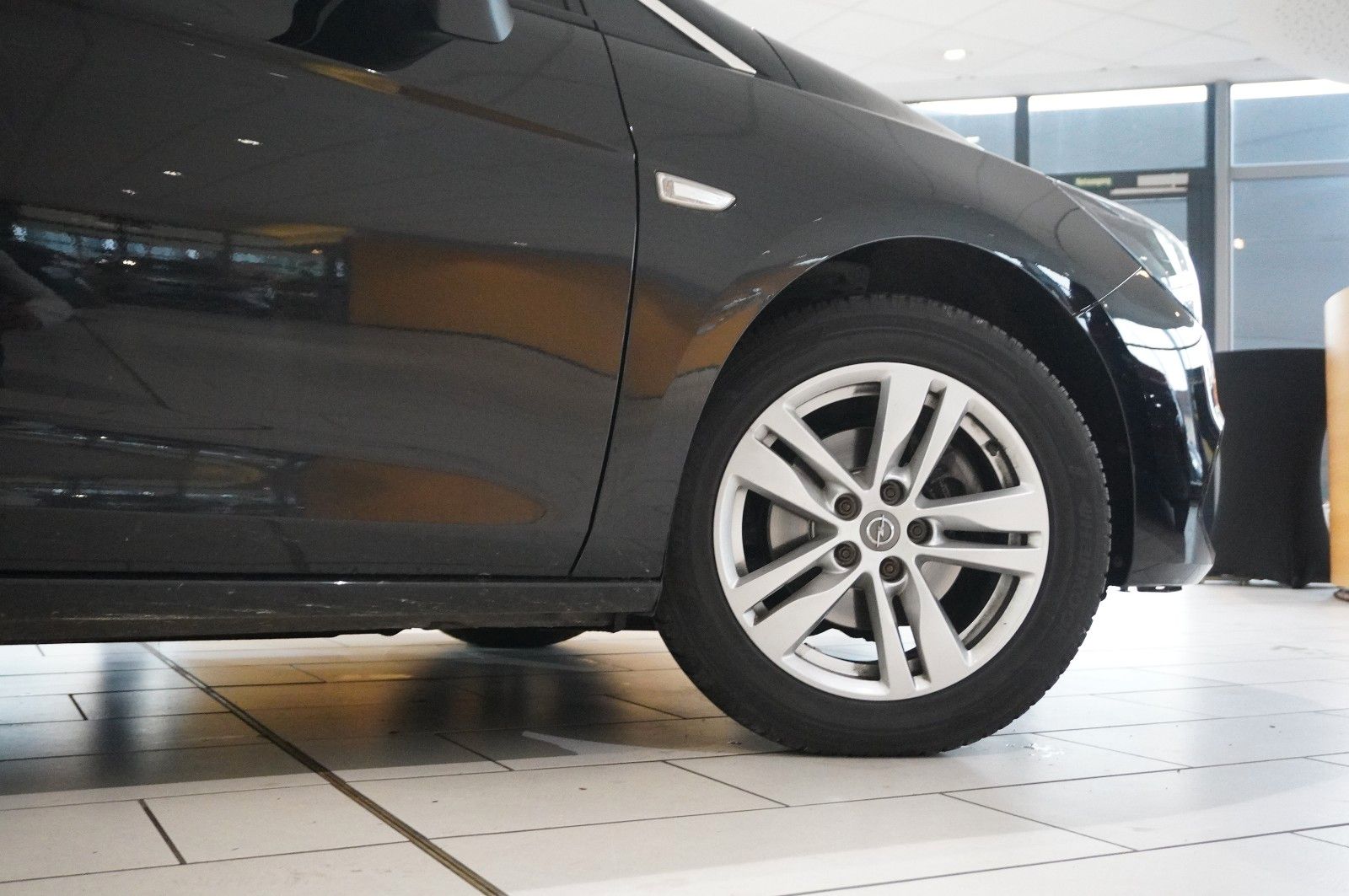 Fahrzeugabbildung Opel Astra K ST 1.4 ELEGANCE NAVI/LED/KAMERA/SPORT/SH