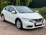 Honda Civic Lim. 5-trg. 1.8 Sport - Honda Civic mit Benzin-Antrieb: Limousine, 1.8
