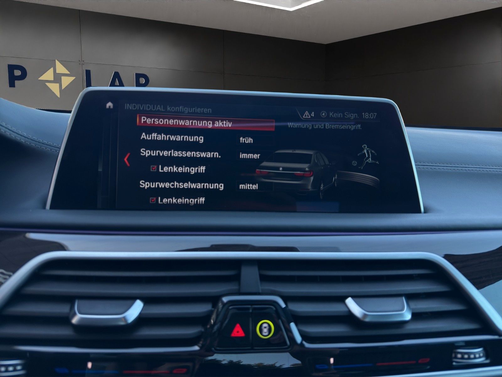 Fahrzeugabbildung BMW 750i xDrive*StHeiz*B&W*Head-Up*Schiebedach*Laser