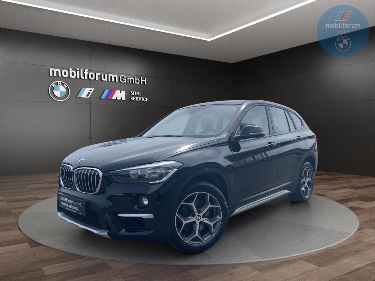 BMW X1 xDrive20i X-Line Navi PDC SHZ 18 Zoll